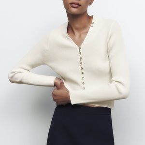 Zara buttoned knit top